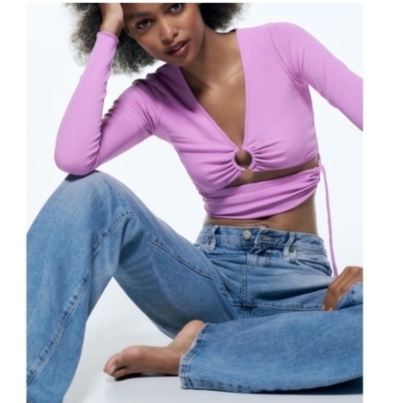 Cut out knit top - Picture 2 of 9